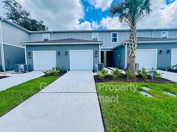 3rd image of 827 Rivertree Pl