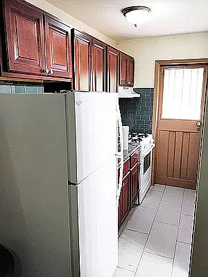 2nd image of 23-38 38th St #1L