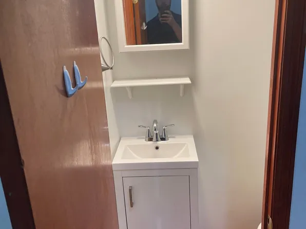 1942 Titan St, Philadelphia, PA 19146