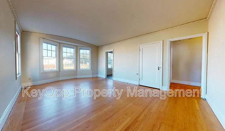 895 31st Ave #7 — Photo 18