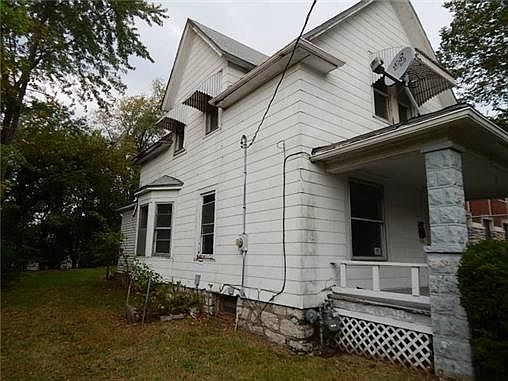 4th image of 426 Wallace Ave