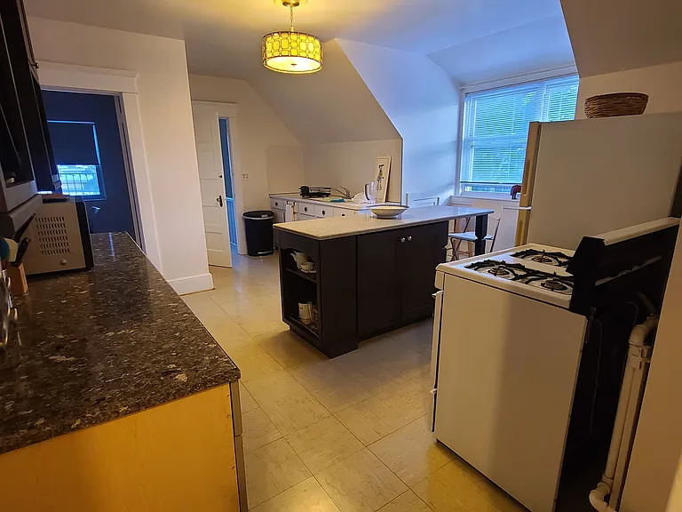 3-481 Orange St — Photo 13