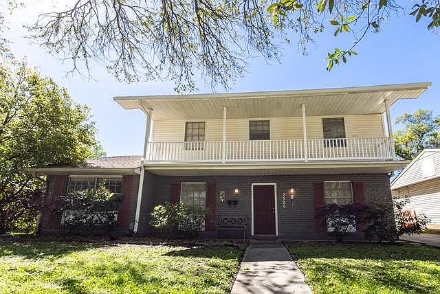 1st image of 2529 Hudson Pl