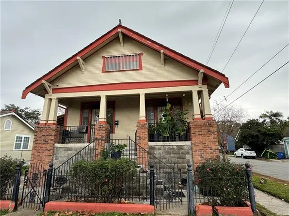 1403 Lesseps St, New Orleans, LA 70117