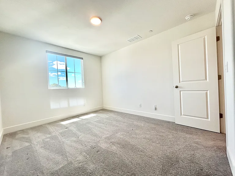 15581 Kellogg Creek Ct — Photo 17