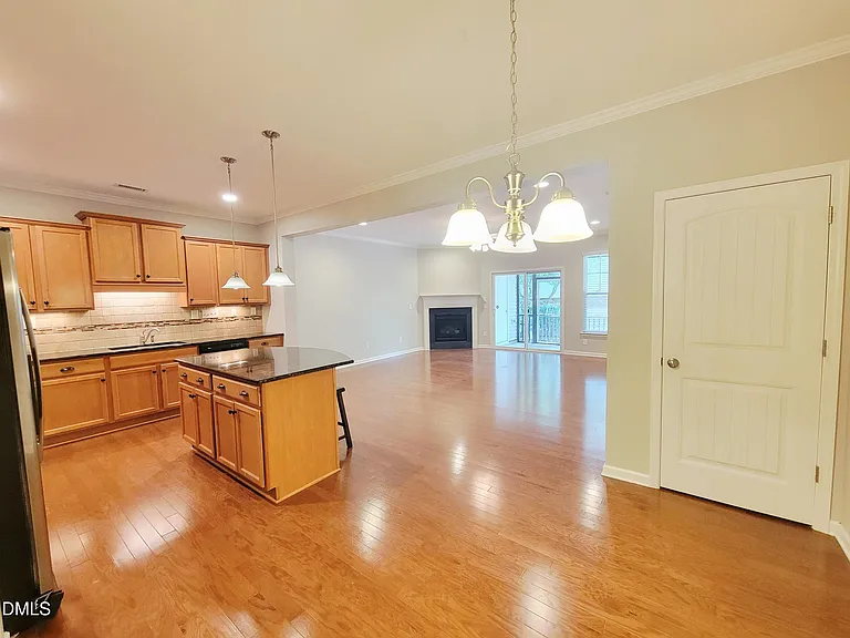 2425 Swans Rest Way — Photo 7