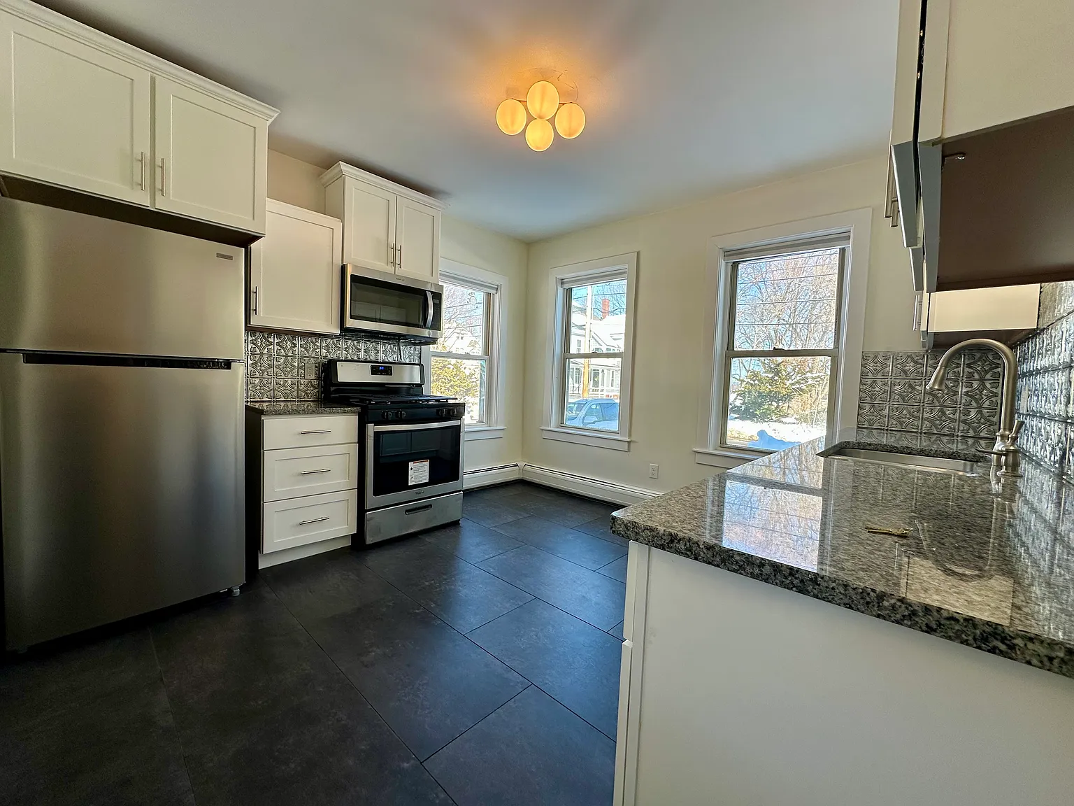 2 bed, $2,500 — Photo 2