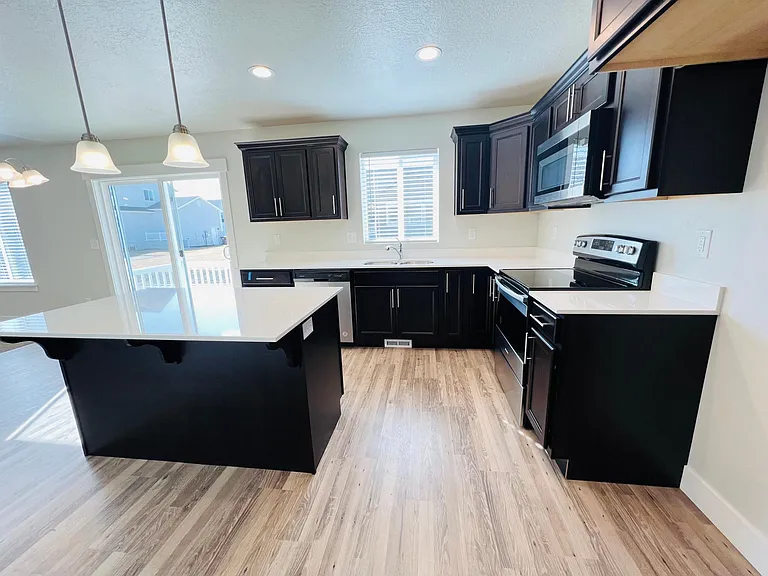 4725 Gunsight Peak Dr — Photo 6