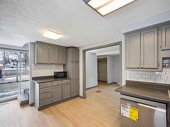 2nd image of 2400 45th St