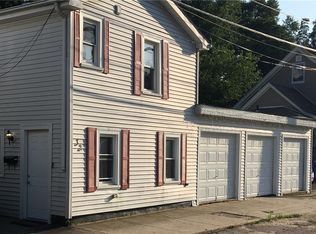 32 Willow St, West Warwick, RI 02893