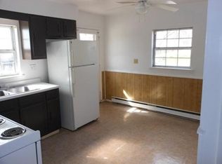 860 Clifton Heights Rd APT 4, Hummelstown, PA 17036