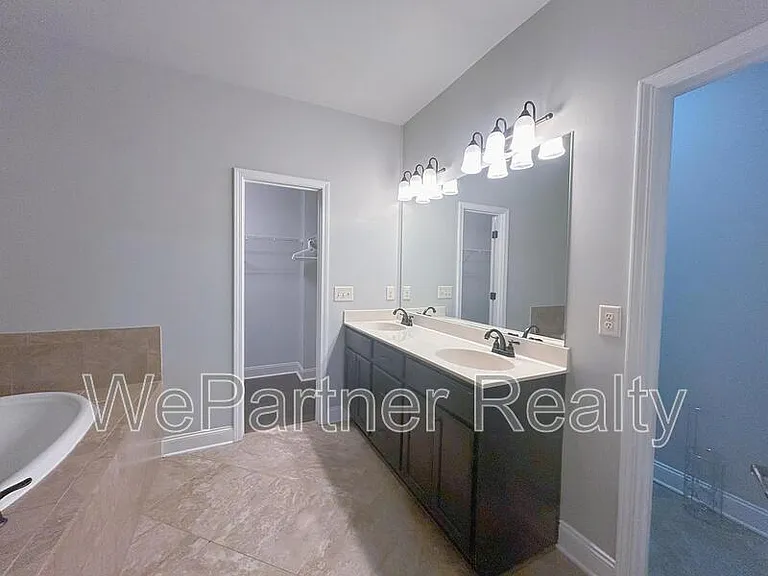 5838 Norfolk Chase Rd — Photo 17