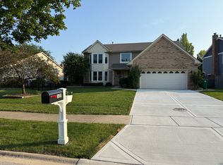 328 Woodside Dr, Bloomingdale, IL 60108