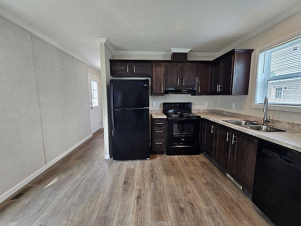 1st image of 2841 Sakey Dr