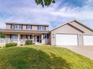 1705 Century Hills Dr NE, Rochester, MN 55906