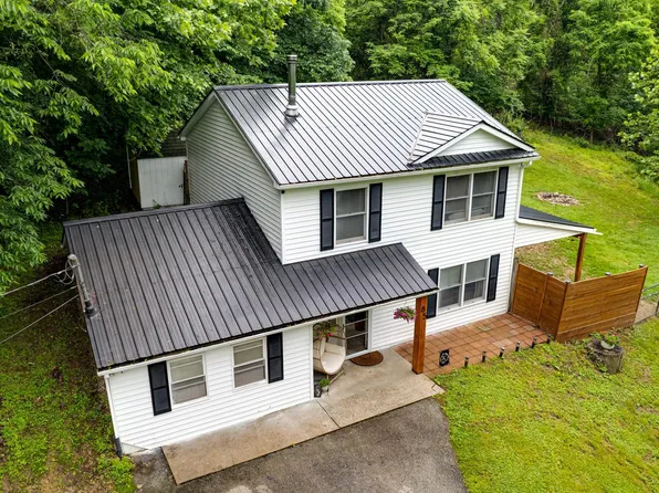 85 Maple Ridge Ln, Harpers Ferry, WV 25425