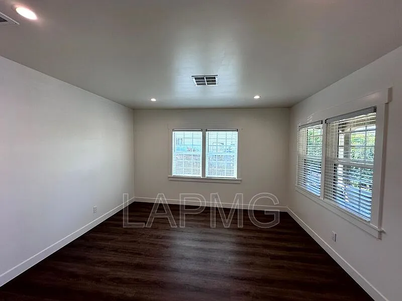 2 bed, 1.0 bath, $2,695 — Photo 3