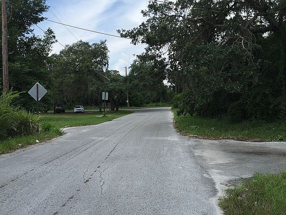 3rd image of 1706 Virginia Ave