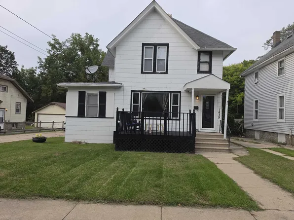1439 Blaisdell St, Rockford, IL 61101