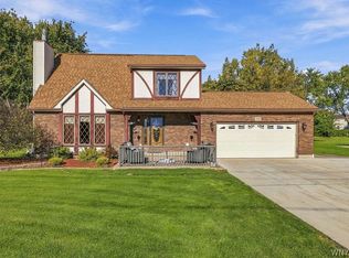 1069 Upper Mountain Rd, Lewiston, NY 14092
