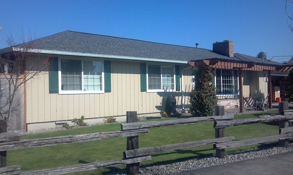 1st image of 1025 4th Ave SE