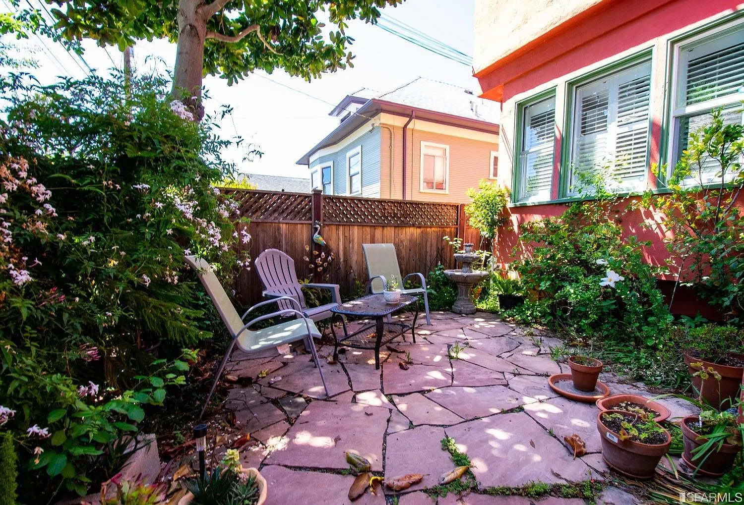 3 bed, 1.0 bath, 1000 sqft, $4,195 — Photo 3