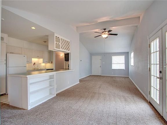 4th image of 811 Loganwood Ave