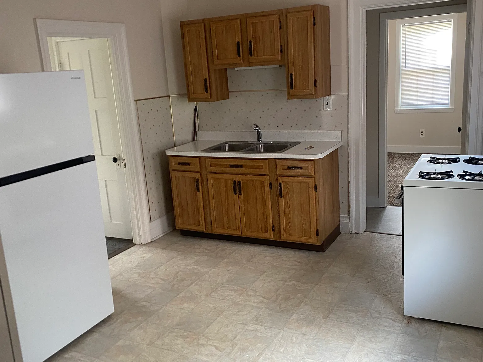 109 Bank St — Photo 4