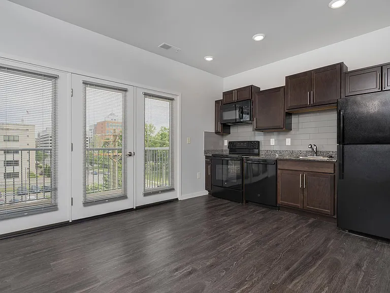 Kitchen and Appliances