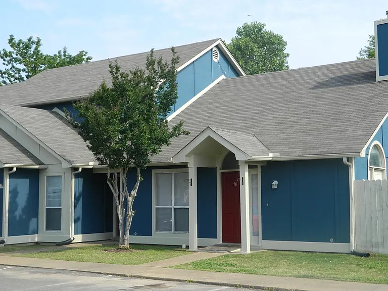 1800 Joy Cir — Photo 3