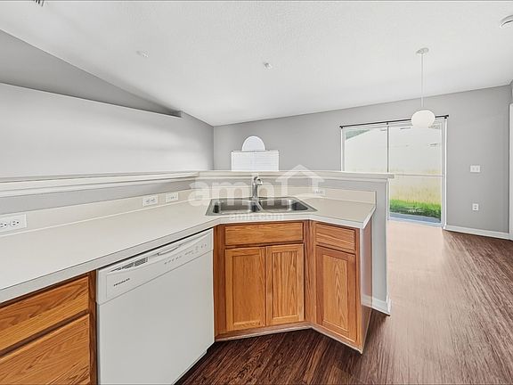 4th image of 153 Timbercreek Pines Cir