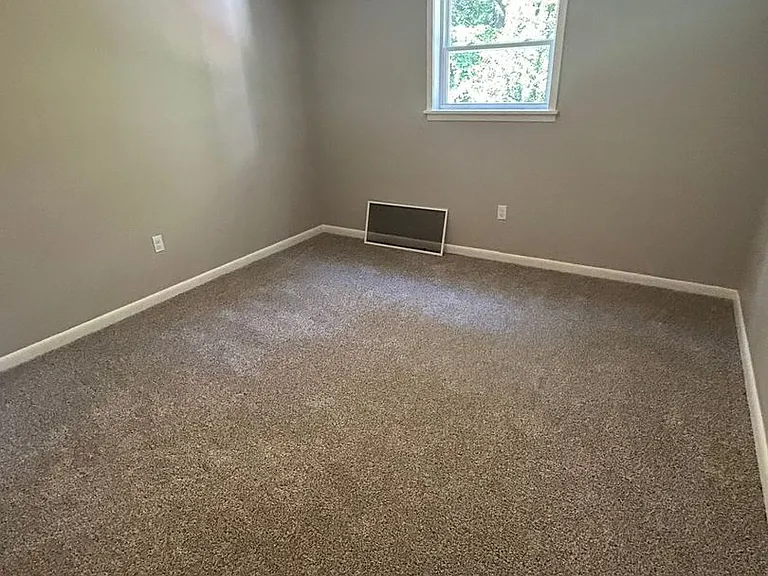 711 Melody Ln #B8 — Photo 6
