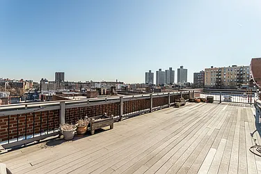 Sold by BREU CHURCHILL