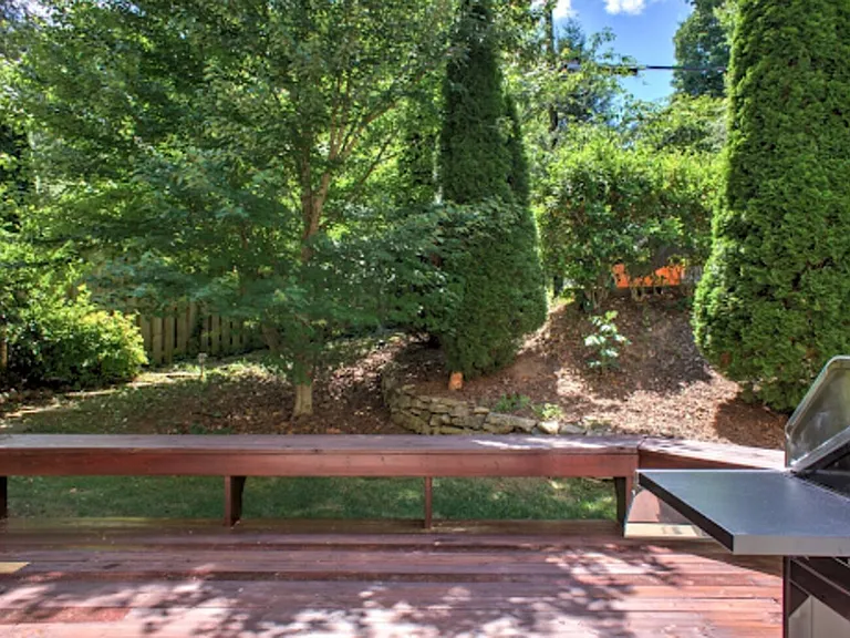 44 Chiles Ave — Photo 27