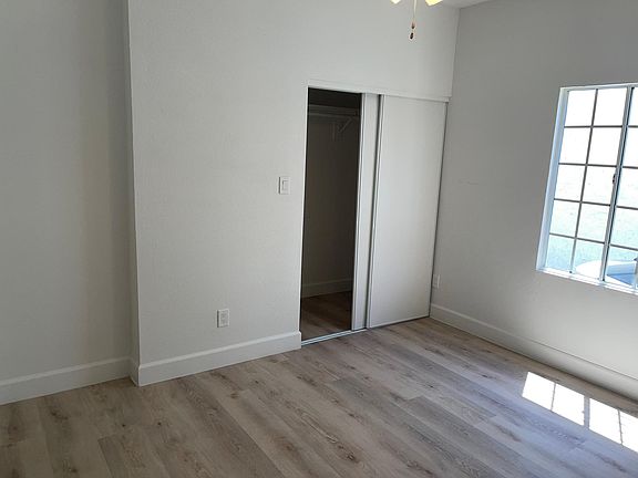 2nd image of 5016 S Normandie Ave