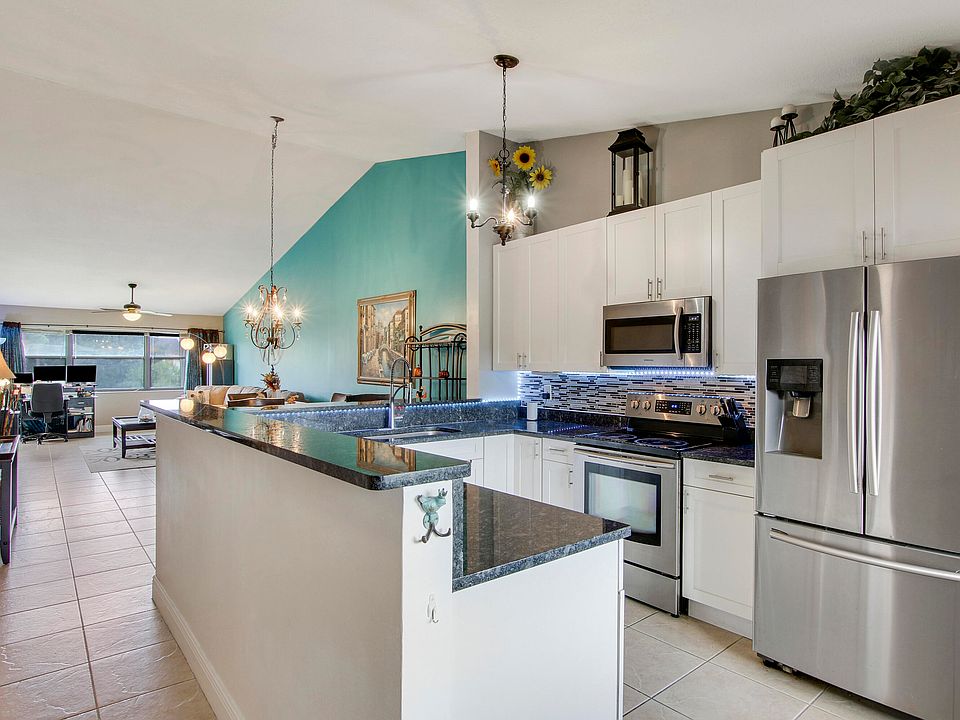 1st image of 4693 Lucerne Lakes Boulevard E #203