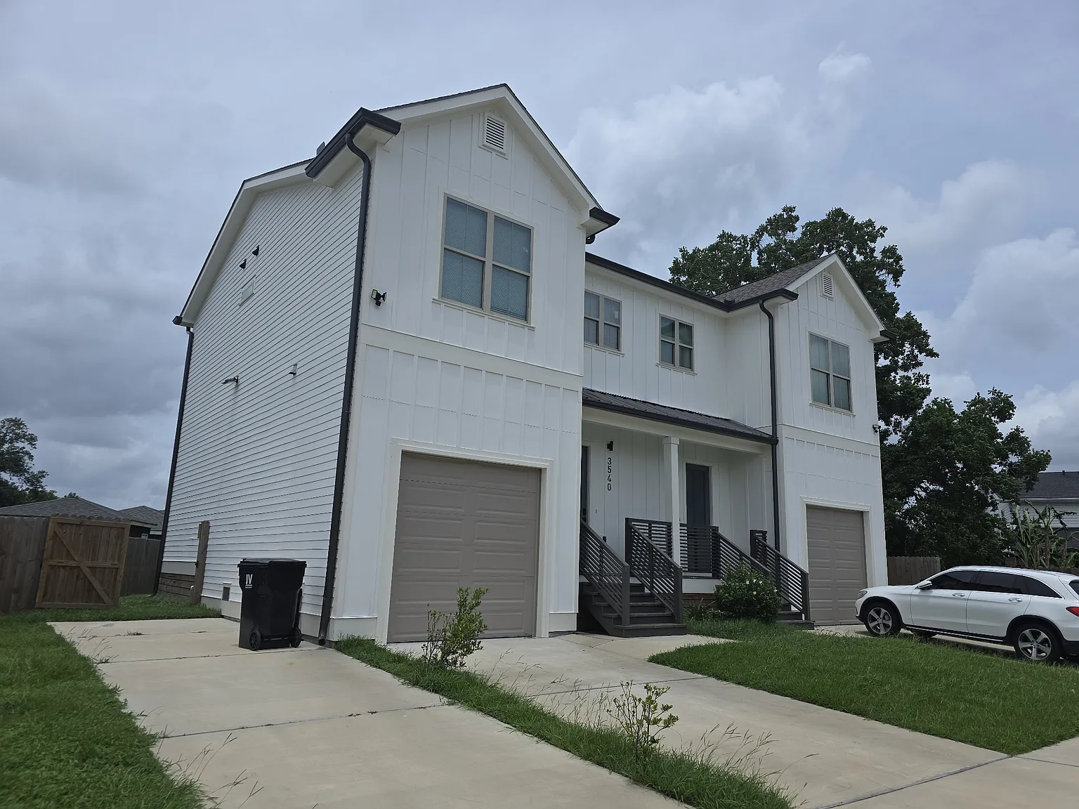 3 bed, 2.5 bath, $2,400 — Photo 2