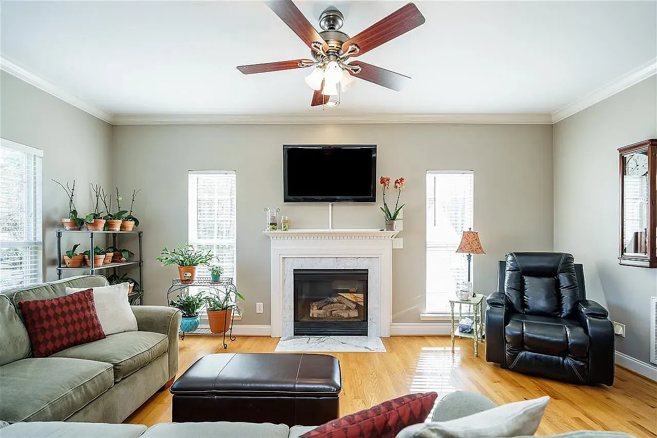 3 bed, 1820 sqft, $2,250 — Photo 4