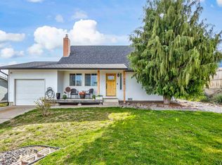 706 Buena Vista Ave, Sunnyside, WA 98944