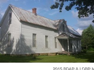 509 Old W Rd, Versailles, MO 65084