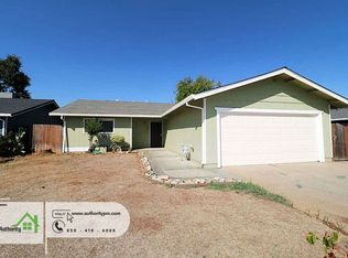 2452 Capella St, Redding, CA 96002