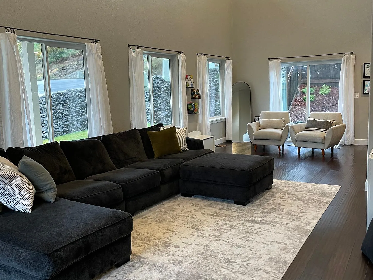 3 bed, 2.5 bath, 1798 sqft, $2,800 — Photo 4
