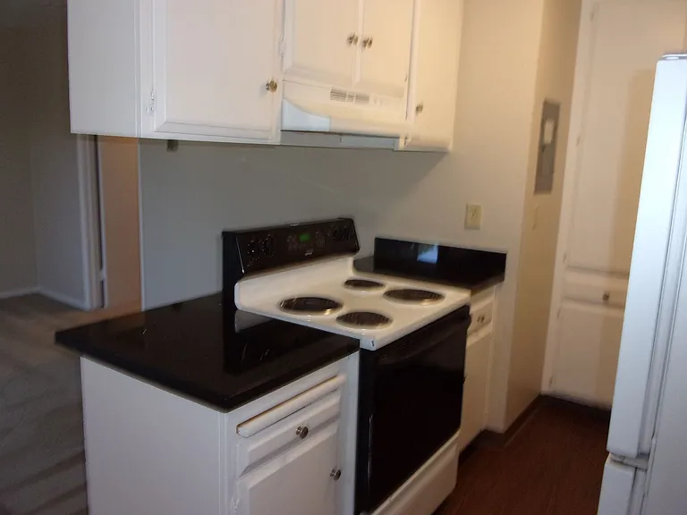245 W California Ave — Photo 19