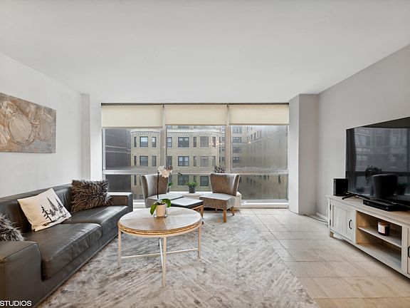 2nd image of 2400 N Lakeview Ave APT 1705
