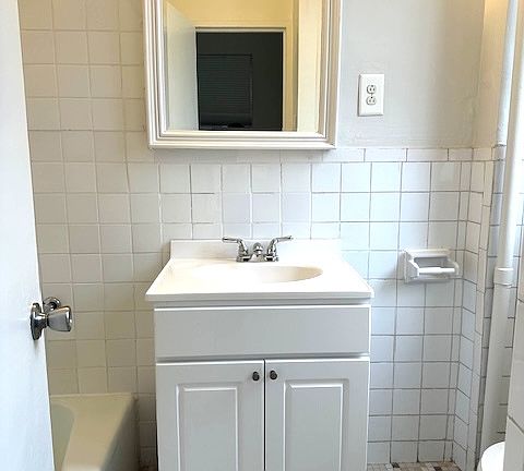 3rd image of 495 W End Ave #51