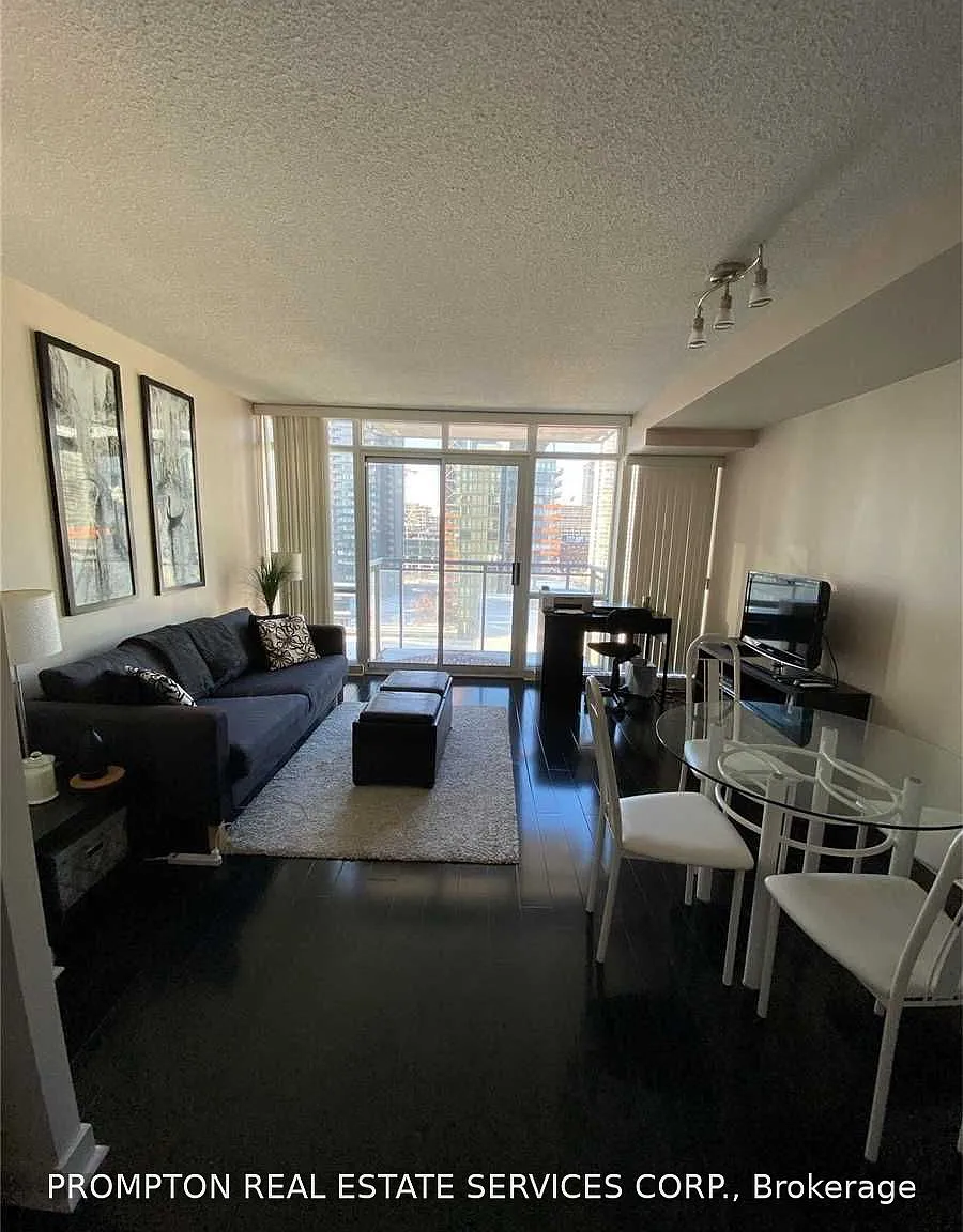 West One — Photo 1