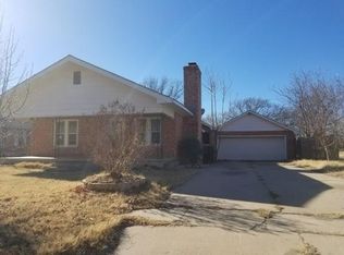 119 S Elm Ave, Erick, OK 73645