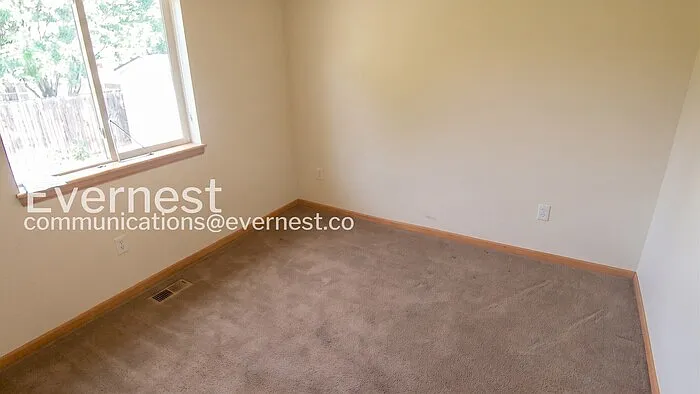 250 Opal Ct — Photo 18