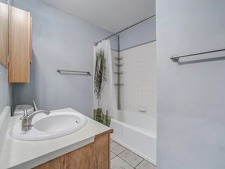 947 N University Ave #8 — Photo 9