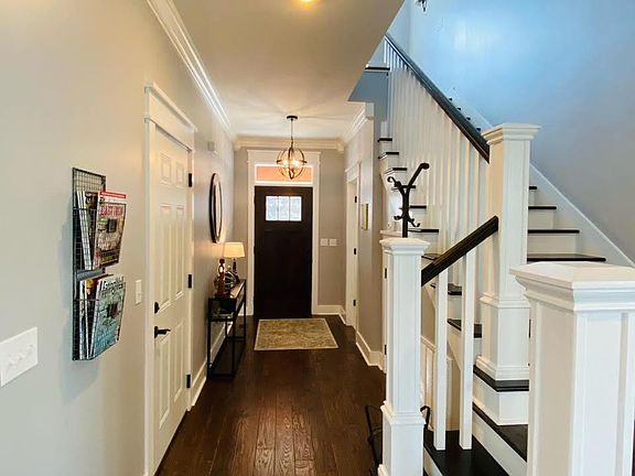 5th image of 2281 Ashmore Ave